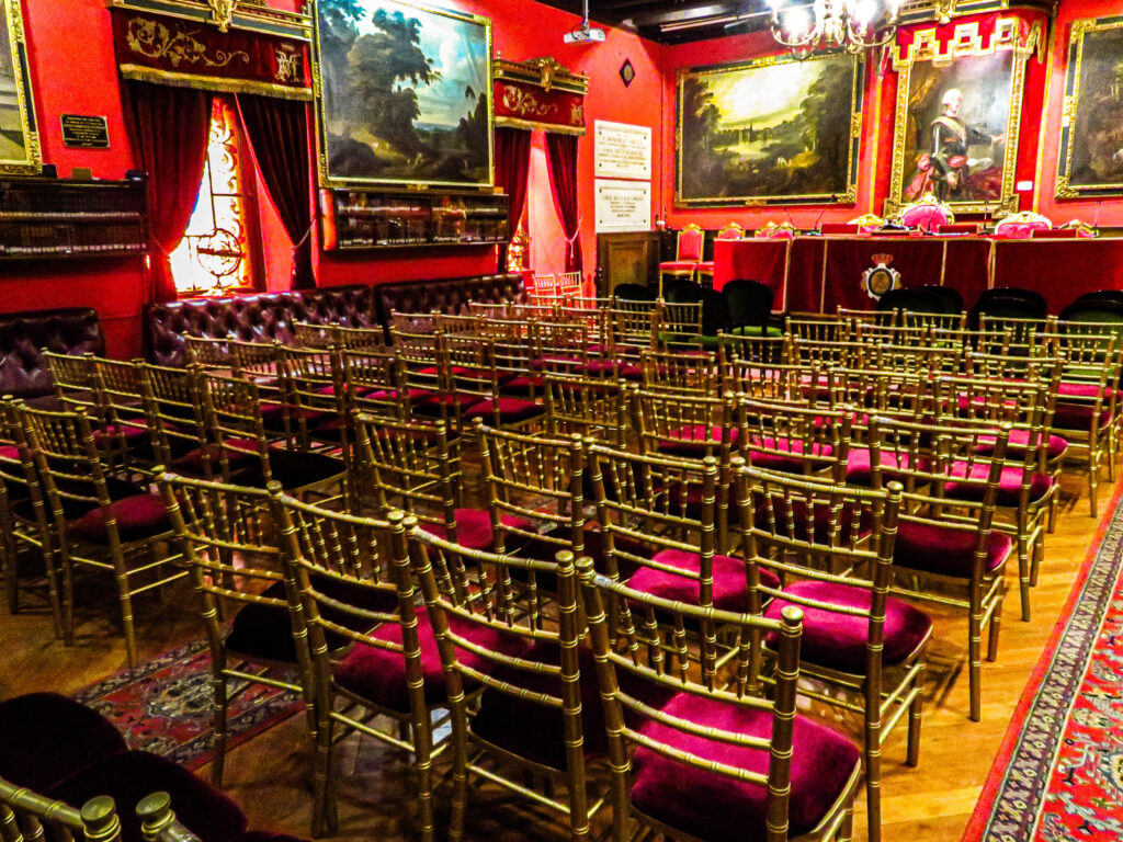 Salón de actos de la Real Sociedad Económica Matritense de Amigos del País