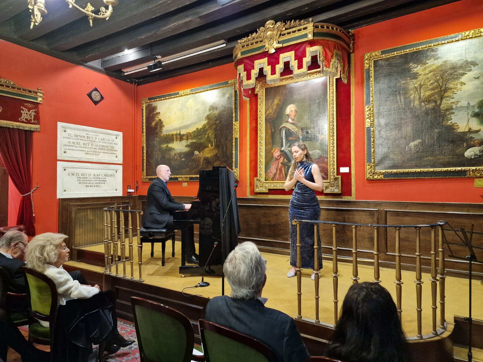 Asistentes jornada institucional Matritense Torre histórica